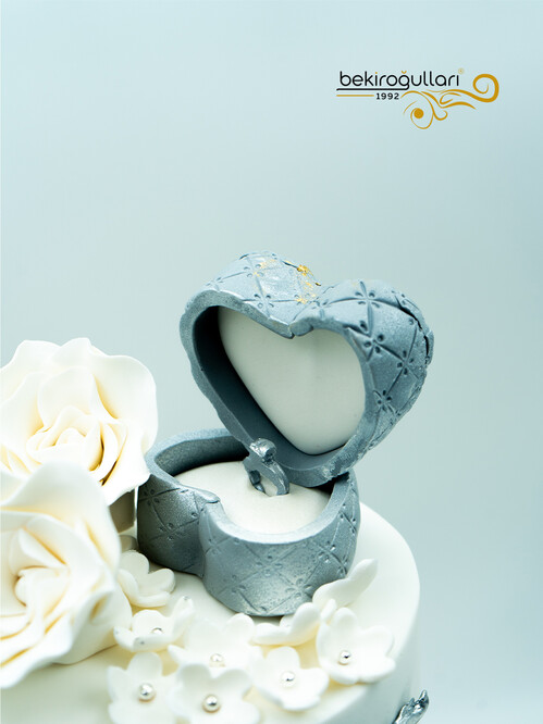 Tek Taş Model Konsept Söz Nişan Pastası