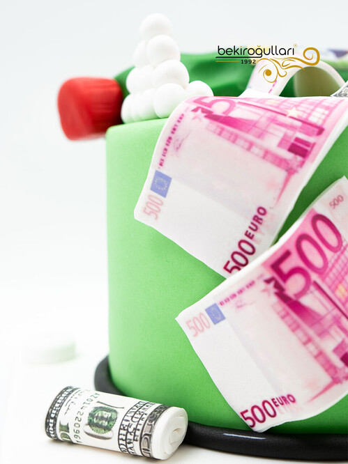 Temizlik Malzemesi ve Dolarlar Konsept Pasta