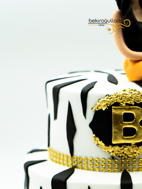 Yetişkin Kadın Model Konsept Pasta