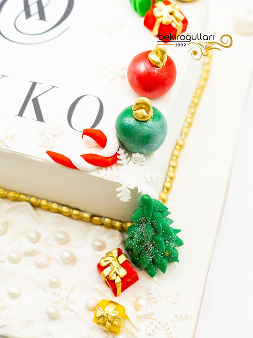 Yılbaşı Süslemeli Resimli Pasta