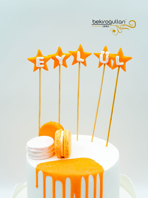 Yıldız ve Macaron Temalı Pasta