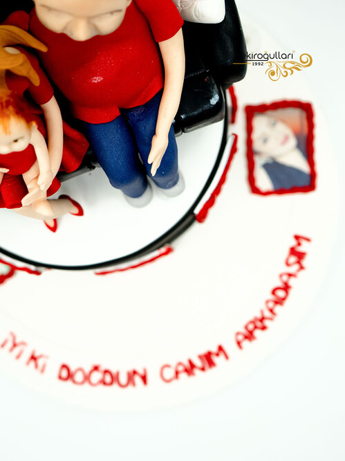 Aile Temalı Butik Pasta