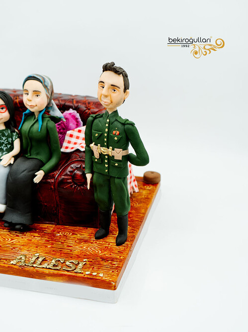 Aile Temalı Özel Tasarım Pasta