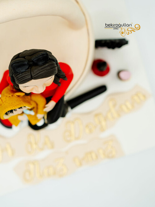 Anne ve Bebek Temalı Pasta