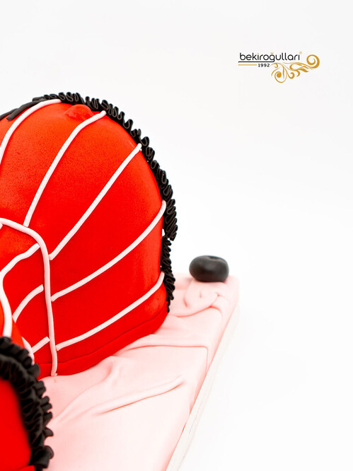 Büstiyer Temalı Butik Pasta