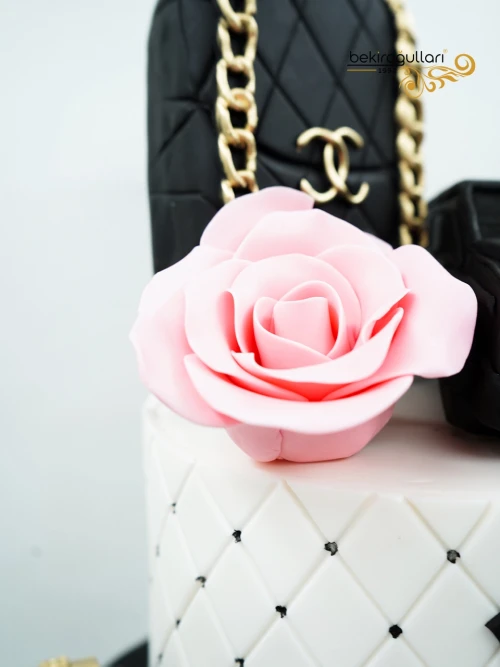 Chanel Tasarım Butik Pasta