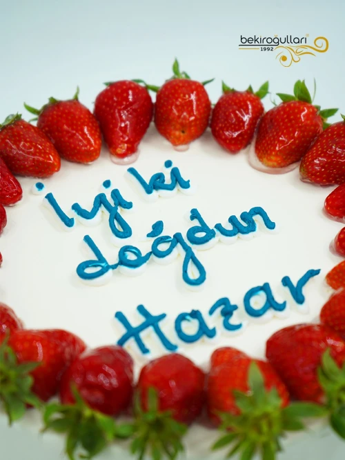 Çilek Süslemeli Naked Pasta