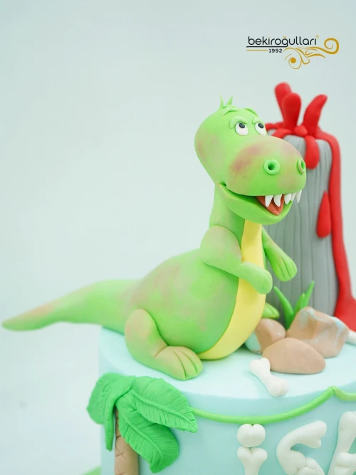 Dinazor Detaylı Butik Pasta