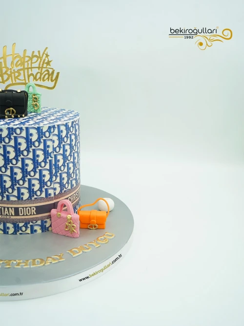 Dior Çanta Butik Pasta