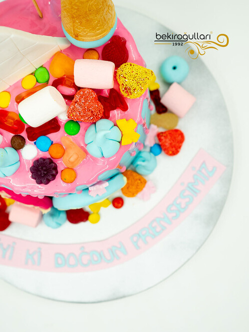 Donut Süslemeli Butik Pasta