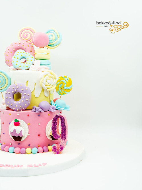 Donut Süslemeli Butik Pasta