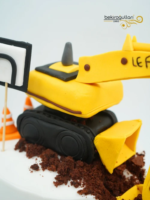 Dozer Detaylı Butik Pasta