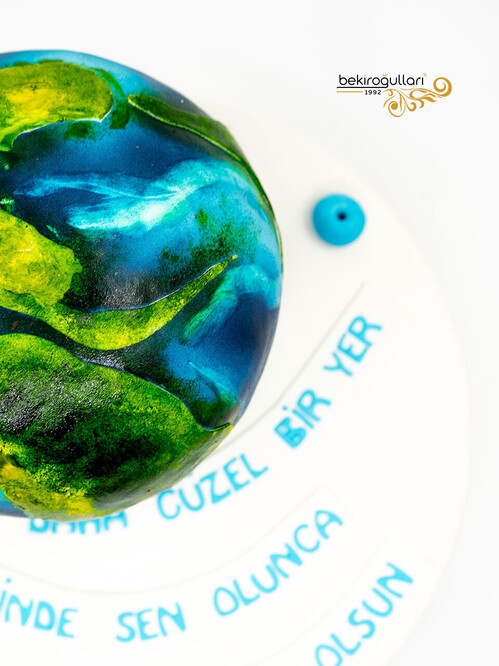 Dünya Şeklinde Konsept Pasta