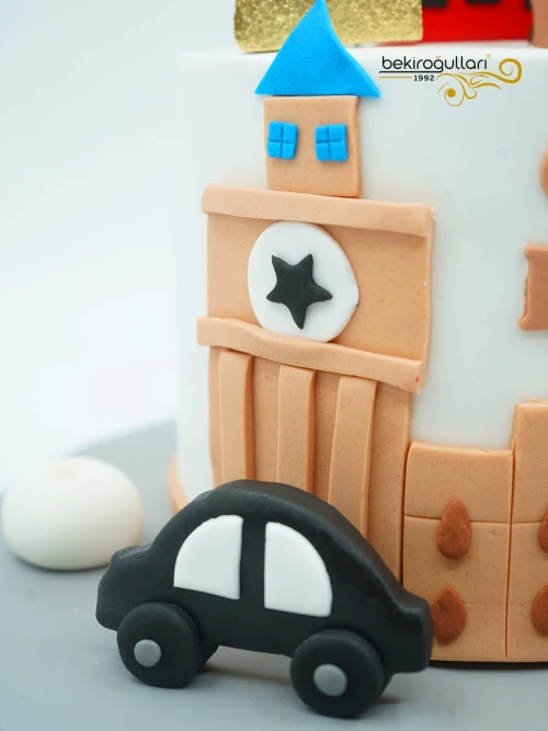 Erkek Çocuk Figür Butik Pasta