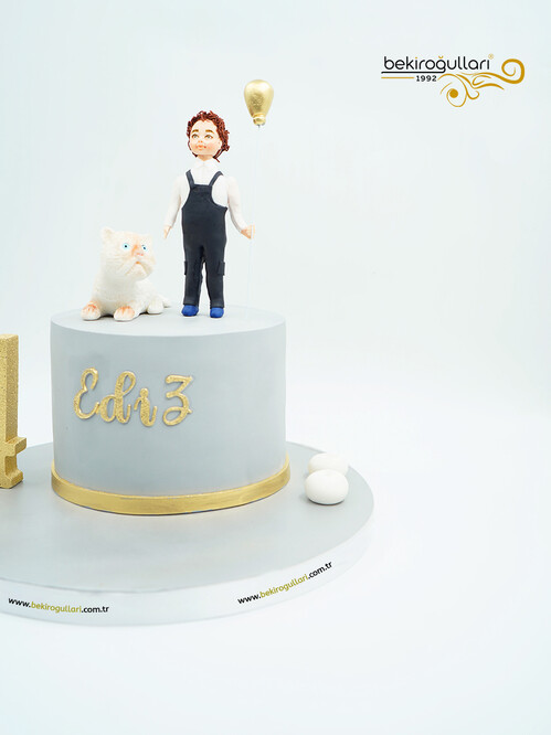Erkek Çocuk Figür ve Balon Pasta