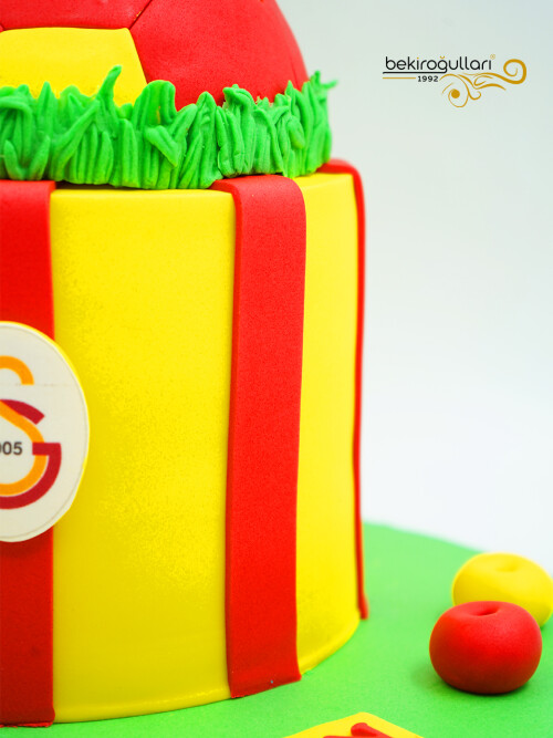 Galatarasay Temalı Butik Pasta