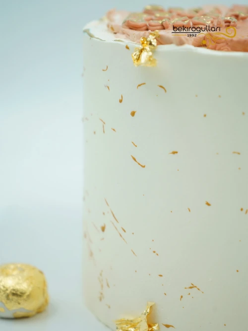 Gold Süslemeli Naked Pasta