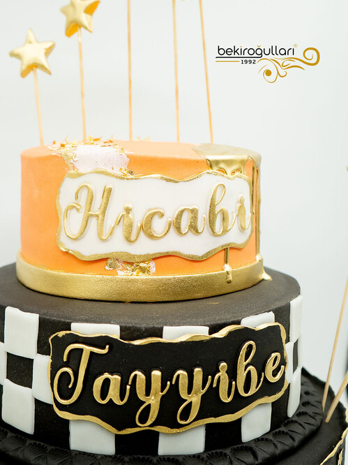 Gold Yıldız Detaylı Pasta