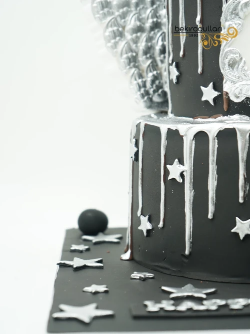 Gümüş Renk Butik Pasta