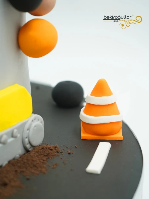 İş Makinesi Butik Pasta