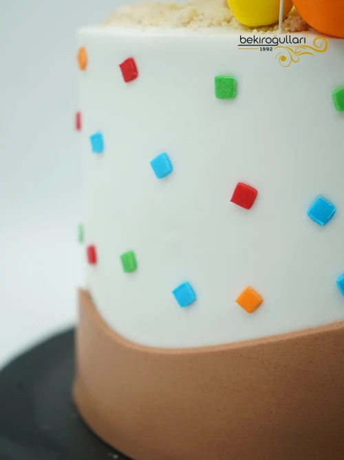 İş Makinesi Ve Yıldız Tasarım Pasta