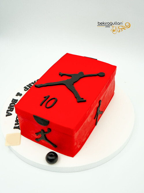 Jordan Ayakabbı Kutusu Pasta