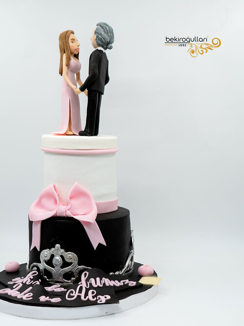 Kadın Erkek Figürlü Butik Pasta