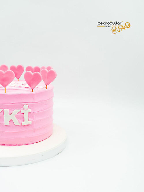 Kalp Detaylı Butik Pasta