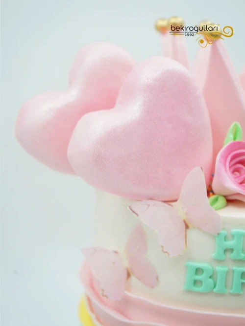 Kalp Detaylı Butik Pasta