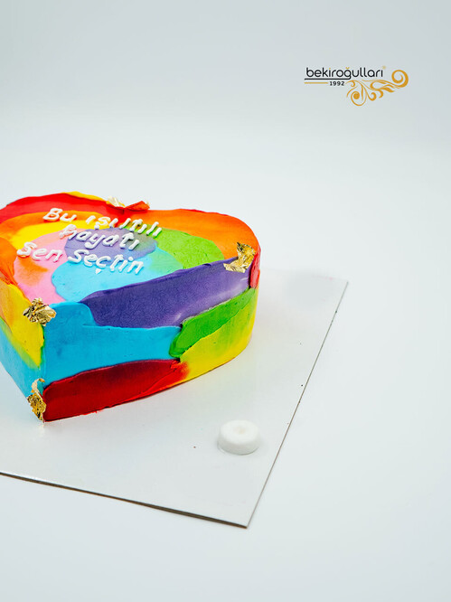 Kalp Model Renkli Pasta