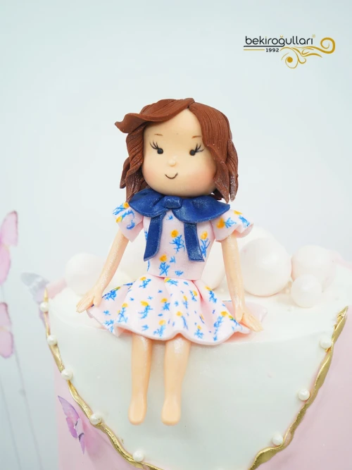 Kelebek Detaylı Butik Pasta