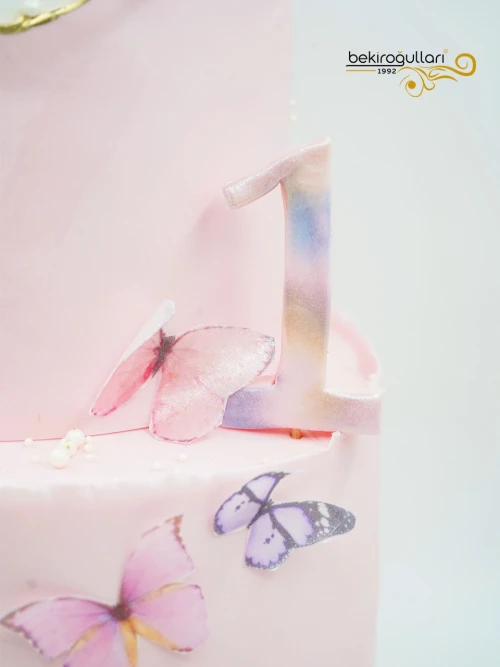 Kelebek Detaylı Butik Pasta