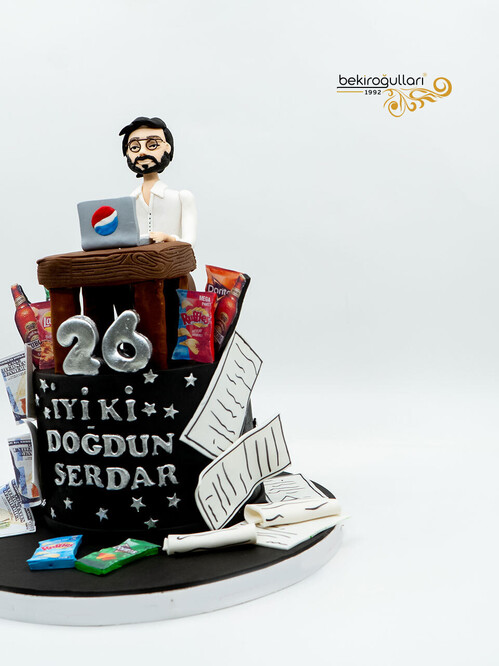 Kişisel Detaylı Erkek Figür Pasta