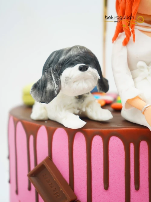 Kişisel Detaylı Kadın Figür Butik Pasta