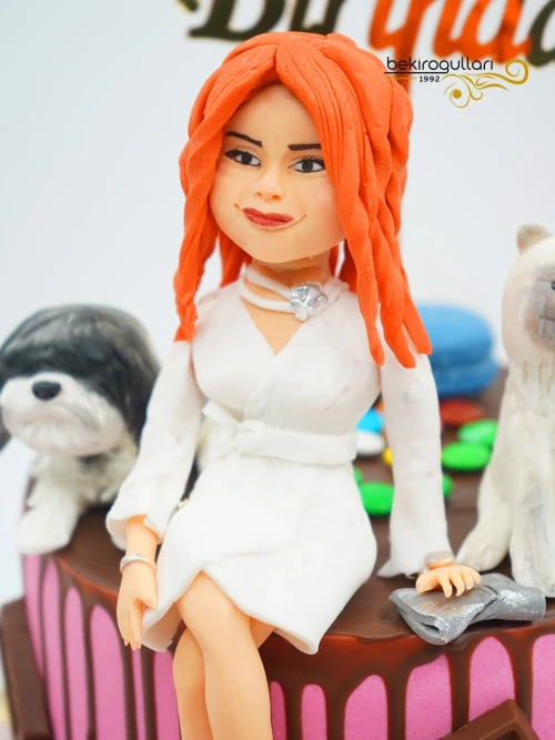 Kişisel Detaylı Kadın Figür Butik Pasta