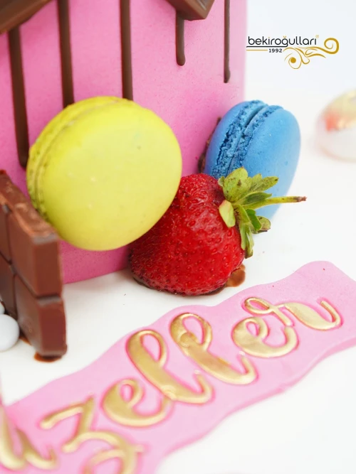 Kişisel Detaylı Kadın Figür Butik Pasta