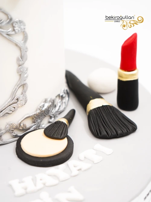 Kişisel Kadın Figür Butik Pasta