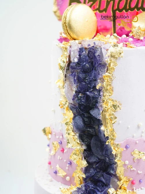 Kristal Detaylı Butik Pasta