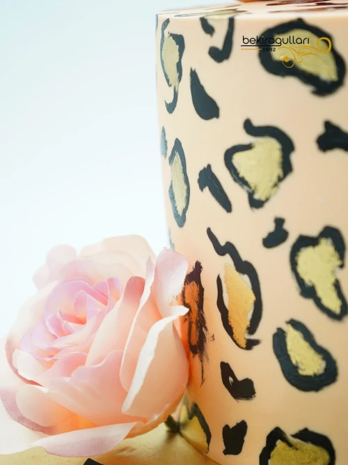 Leopar Desenli Butik Pasta