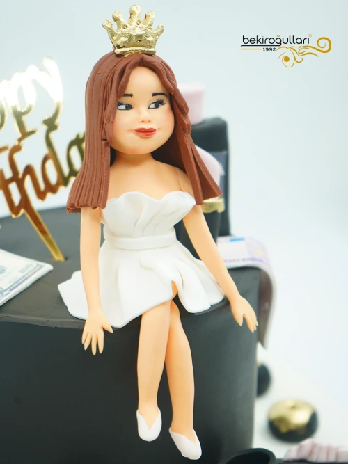 Makyaj Malzeme ve Kadın Figür Butik Pasta