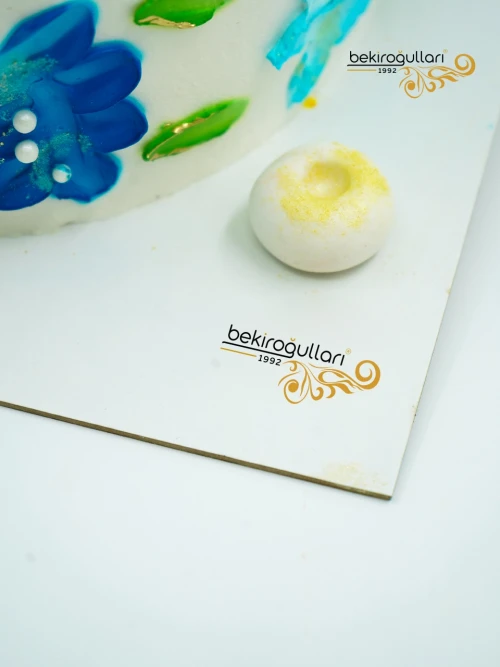 Mavi Çiçek Detay Naked Pasta