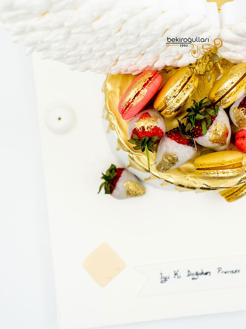 Melek Kanatlı Konsept Pasta