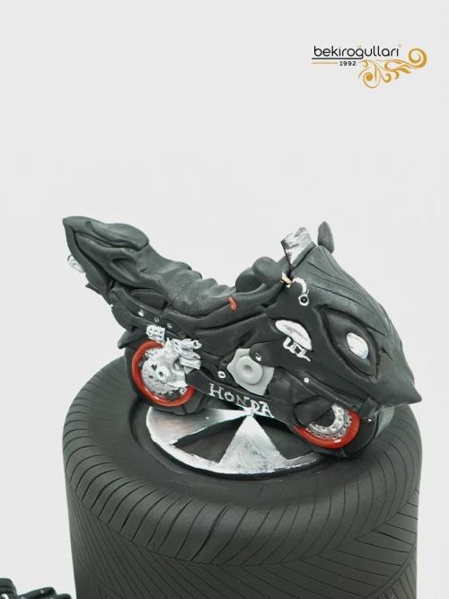 Motor Figür Butik Pasta