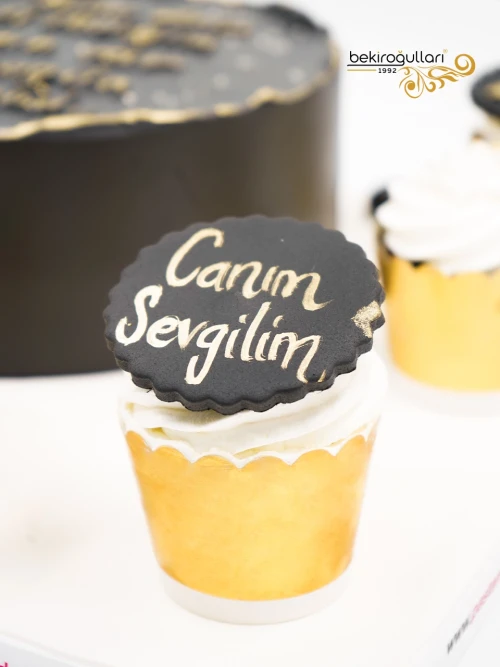 Naked Pasta Ve Konsept Cupcake