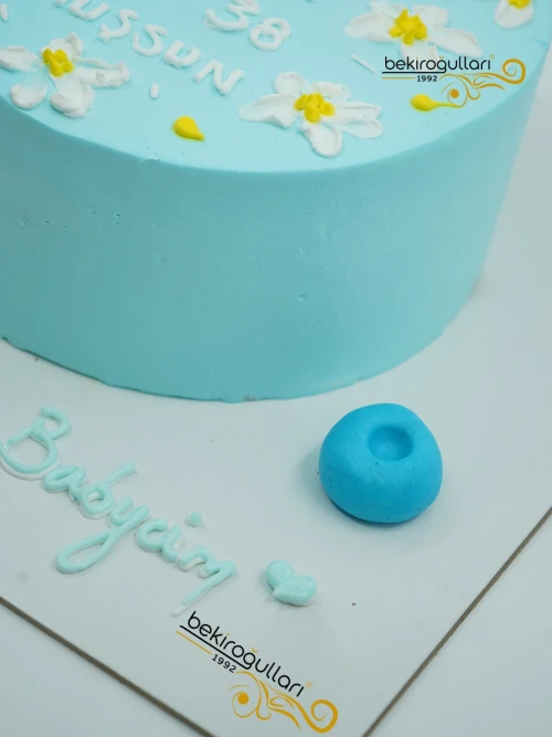 Papatya Süslemeli Mavi Naked Cake