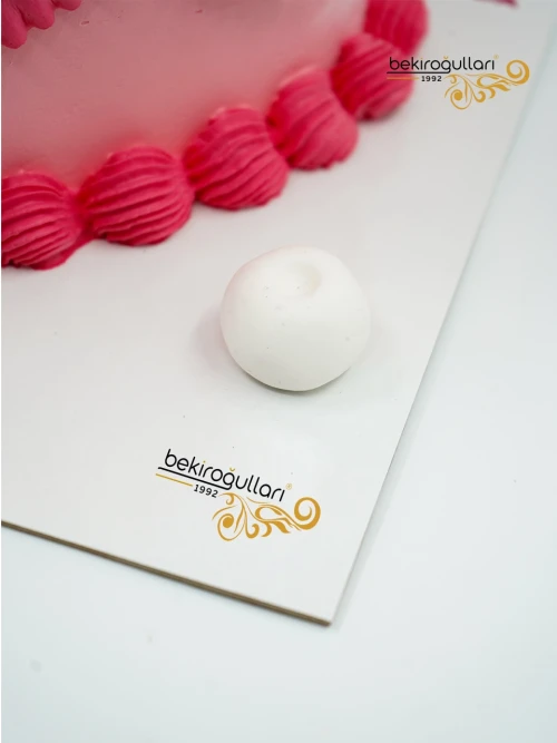 Pembe Kalp Naked Pasta