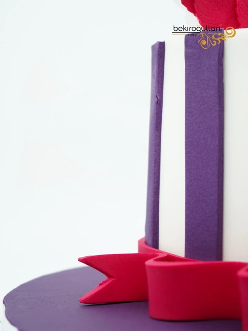 Pembe Kanatlı Tasarım Pasta