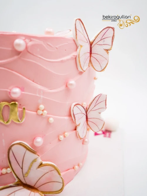 Pembe Naked Cake
