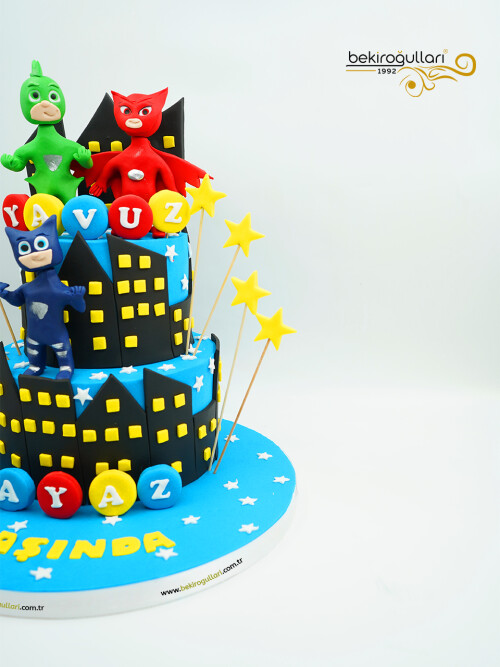 Pijamaskeliler Konsept Pasta