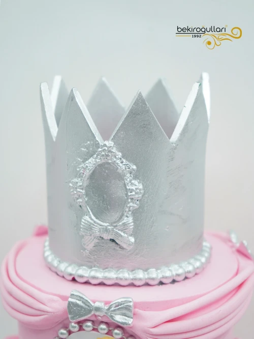 Prenses Detaylı Butik Pasta